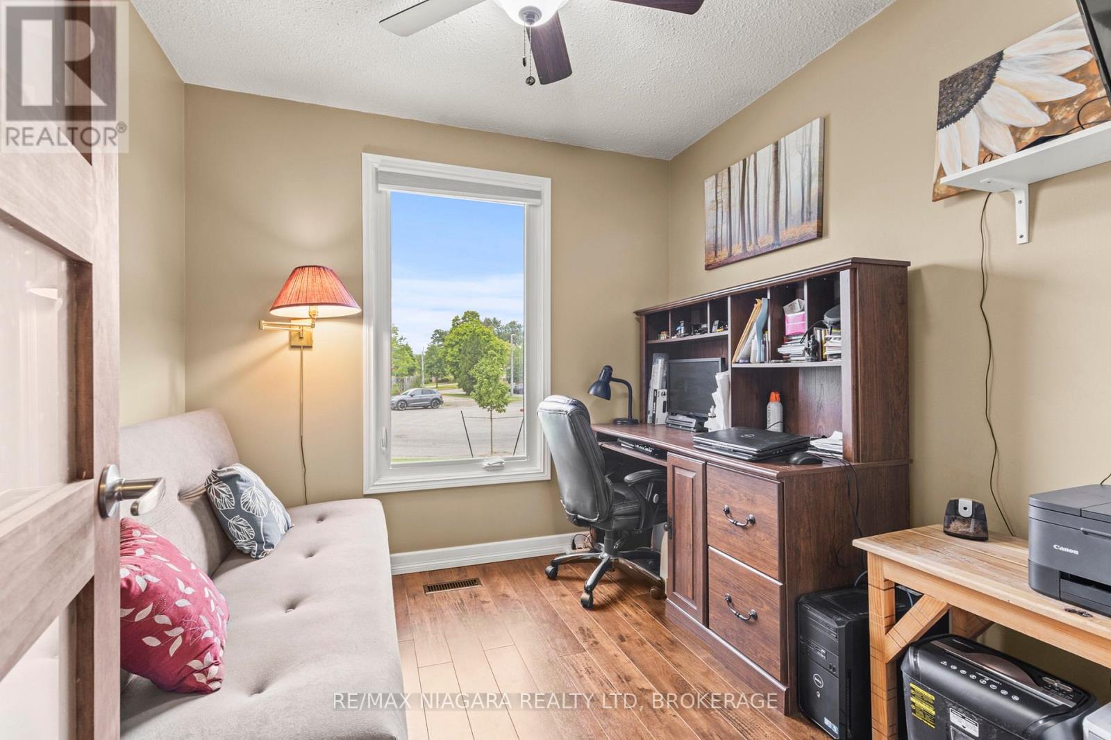 10 ACADIA COURT - 21
