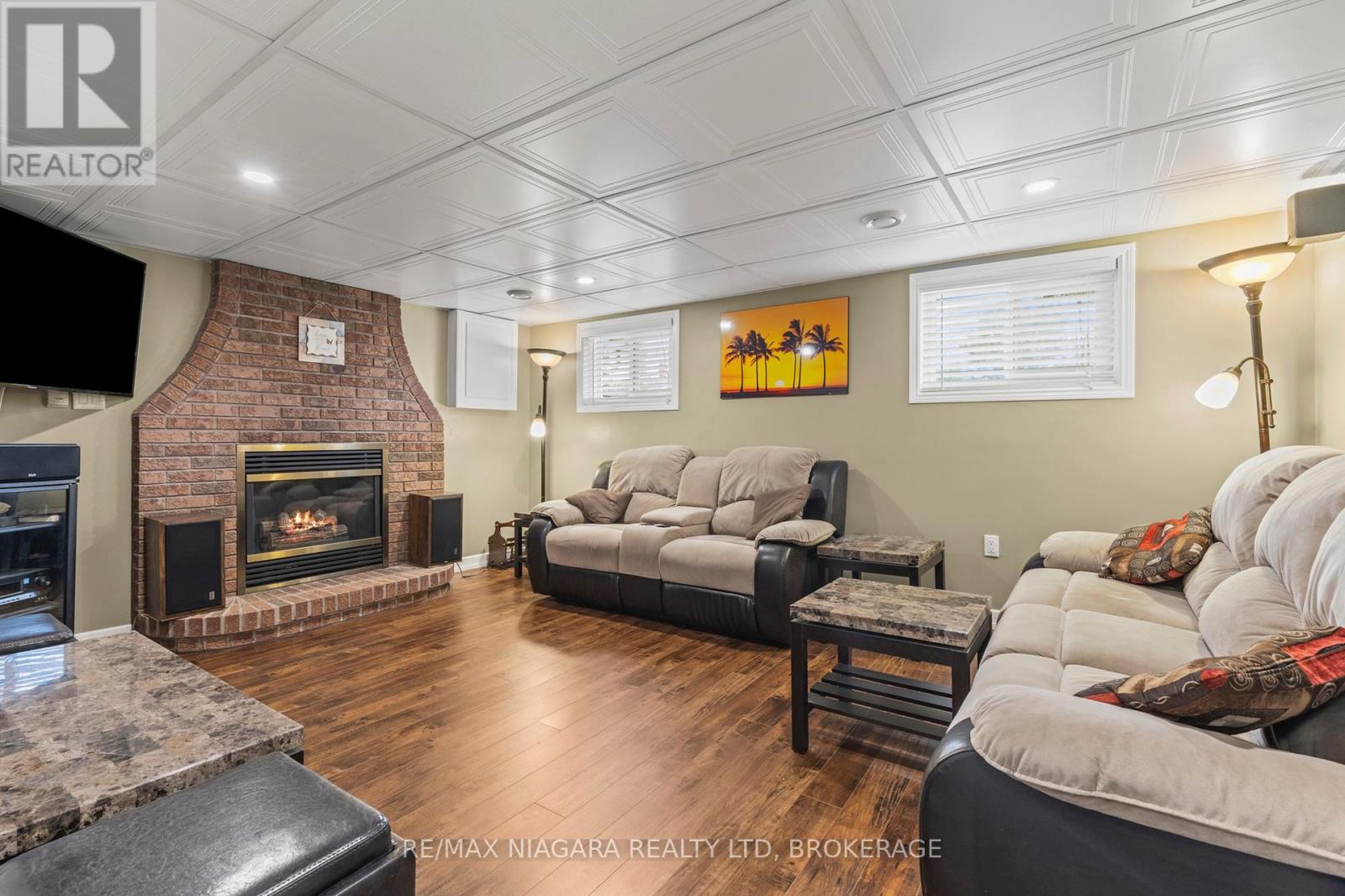 10 ACADIA COURT - 22