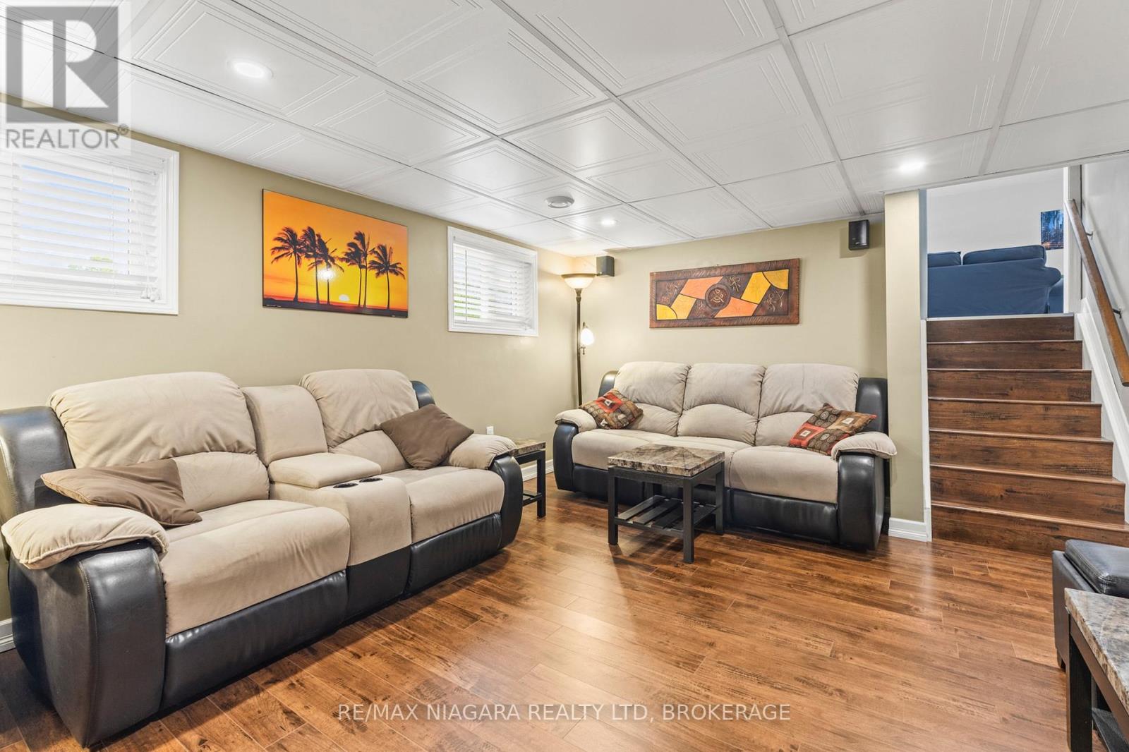 10 ACADIA COURT - 23