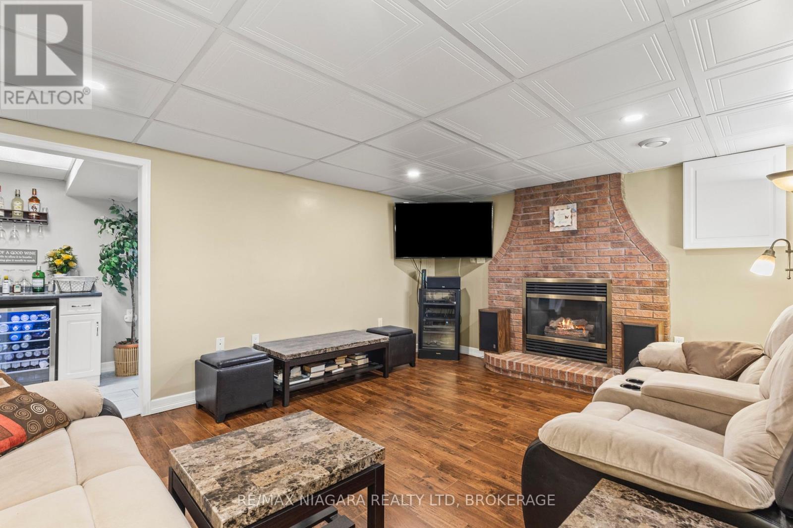 10 ACADIA COURT - 24