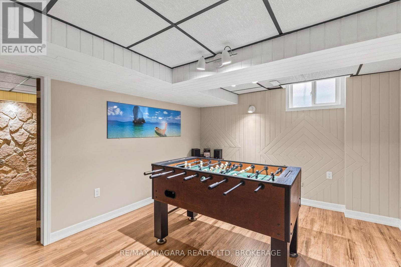 10 ACADIA COURT - 29