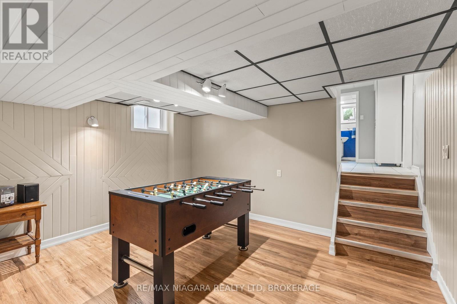 10 ACADIA COURT - 30