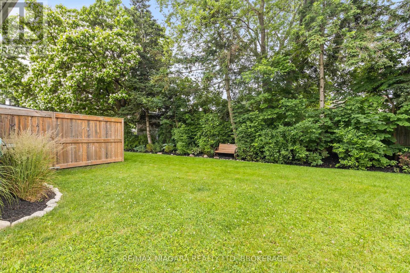 10 ACADIA COURT - 37