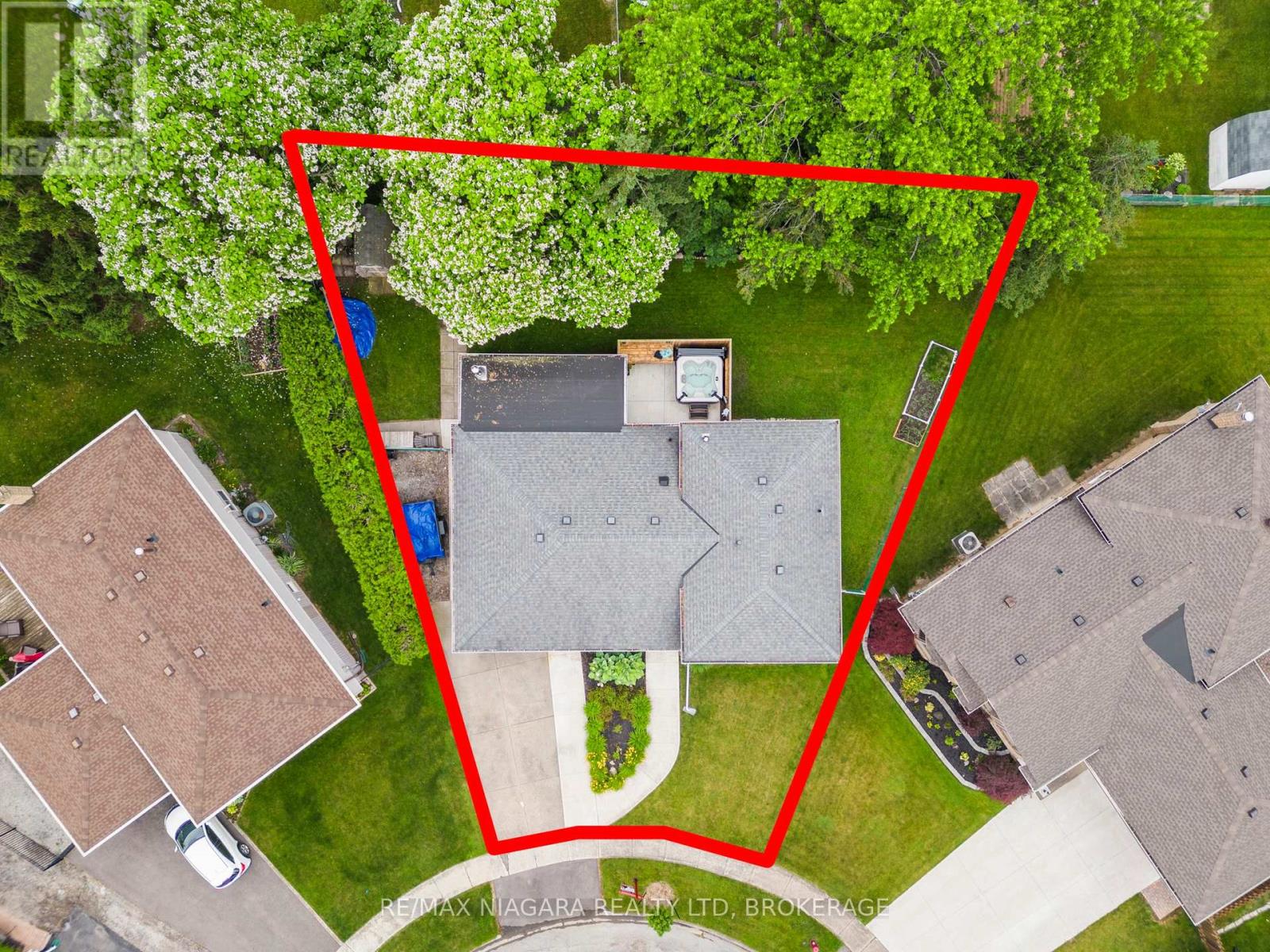 10 ACADIA COURT - 43