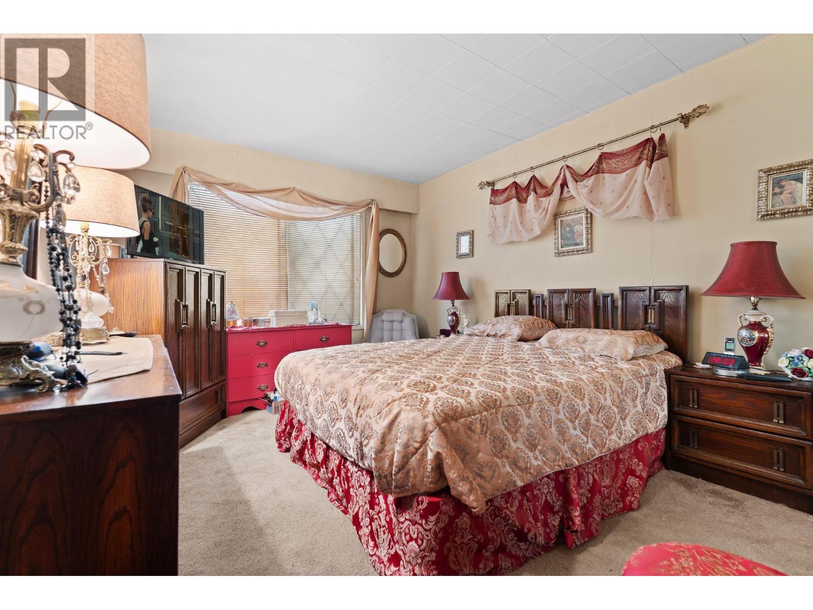 1454 SOWDEN STREET, North Vancouver