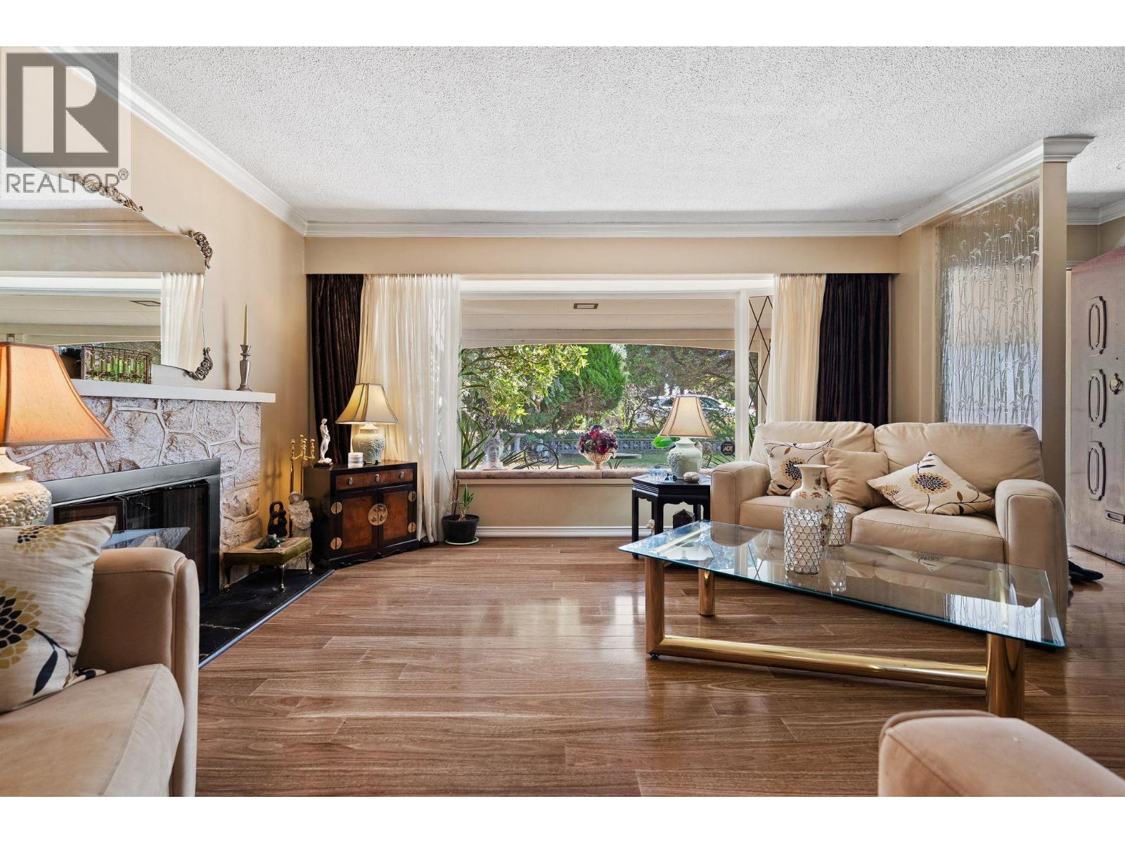 1454 SOWDEN STREET, North Vancouver