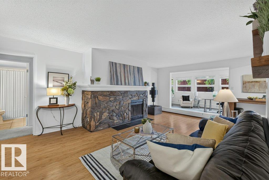 #3 10160 119 ST NW - 3