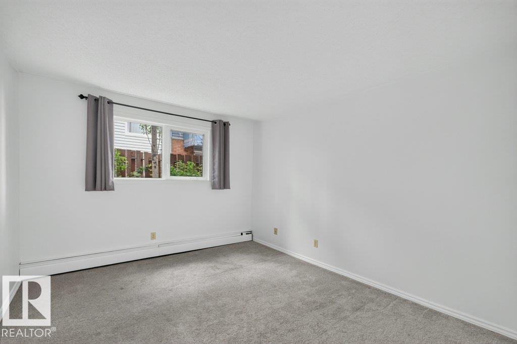 #3 10160 119 ST NW - 21