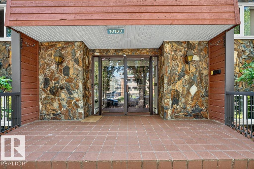 #3 10160 119 ST NW - 31