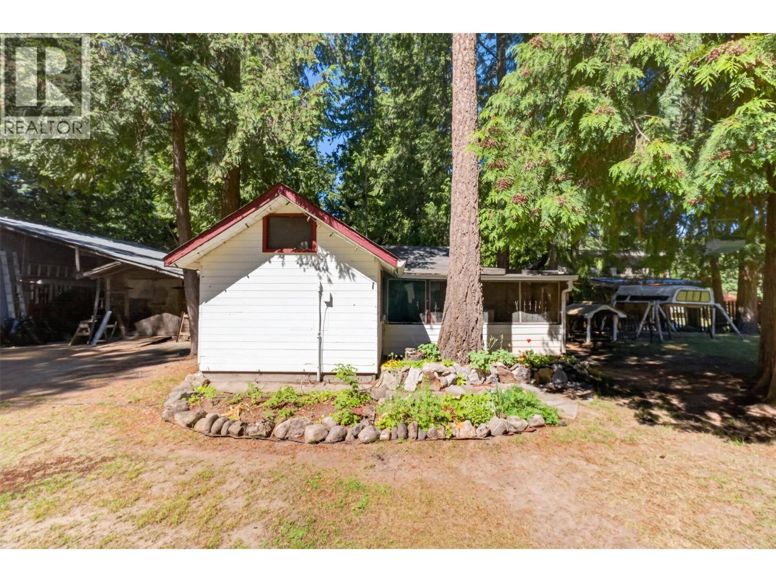 8981 Swanson Road, Swansea Point