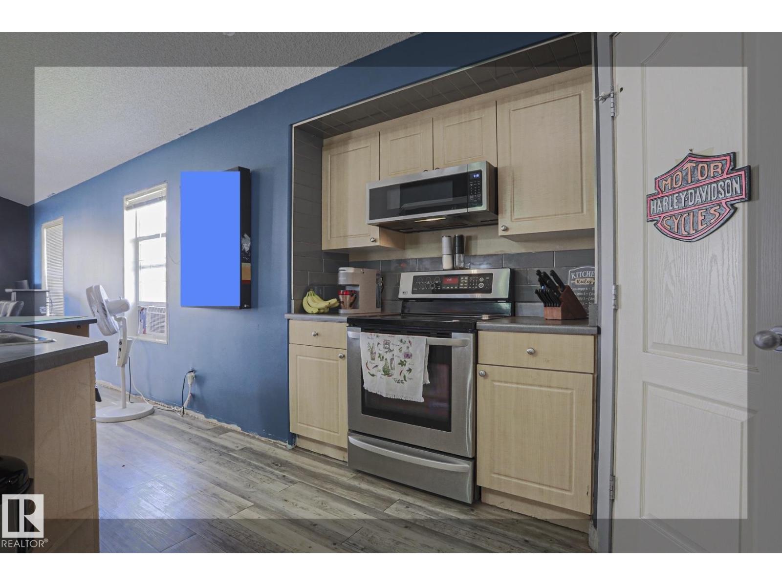 4506 154 AV NW - 10