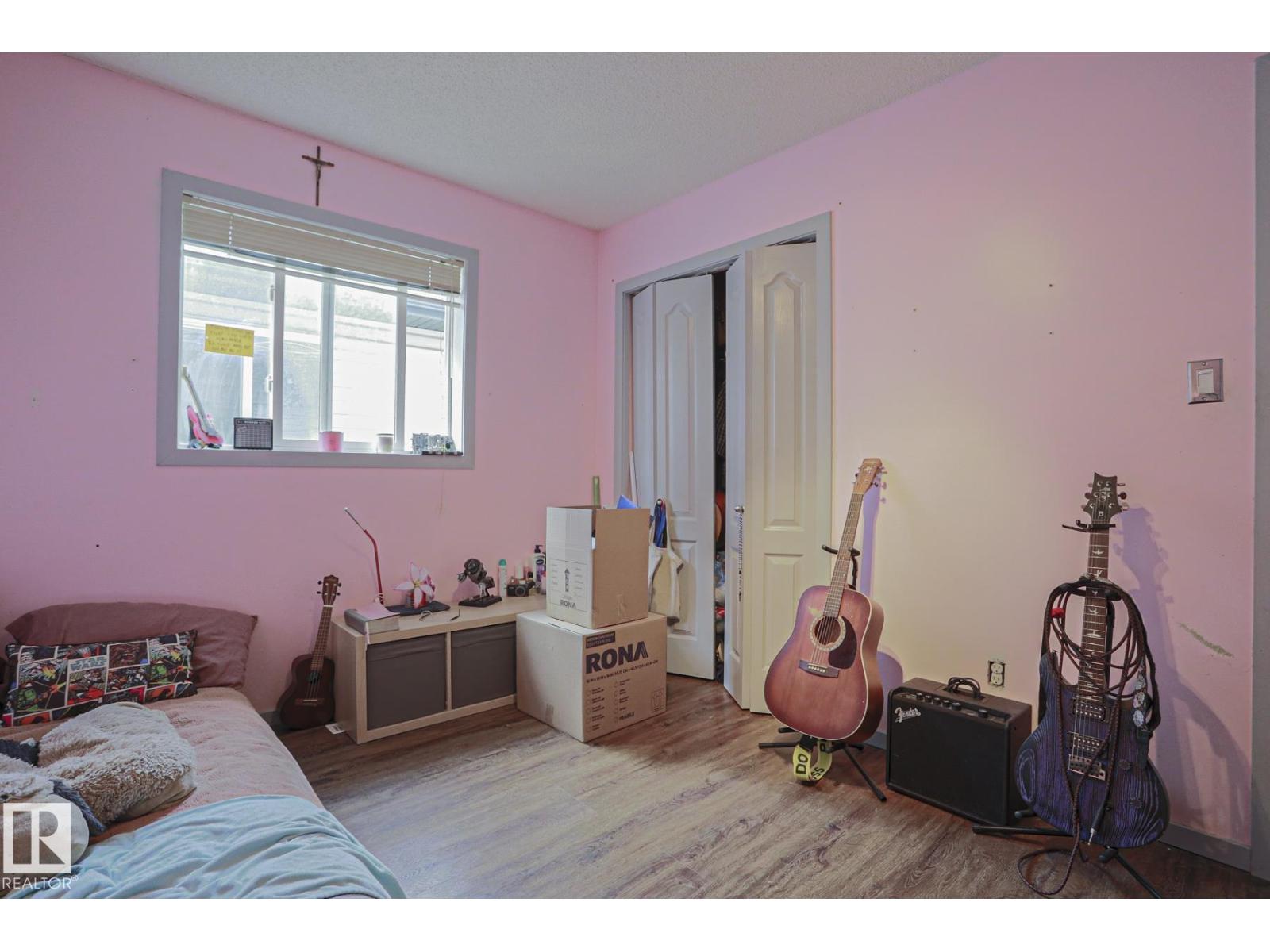 4506 154 AV NW - 25