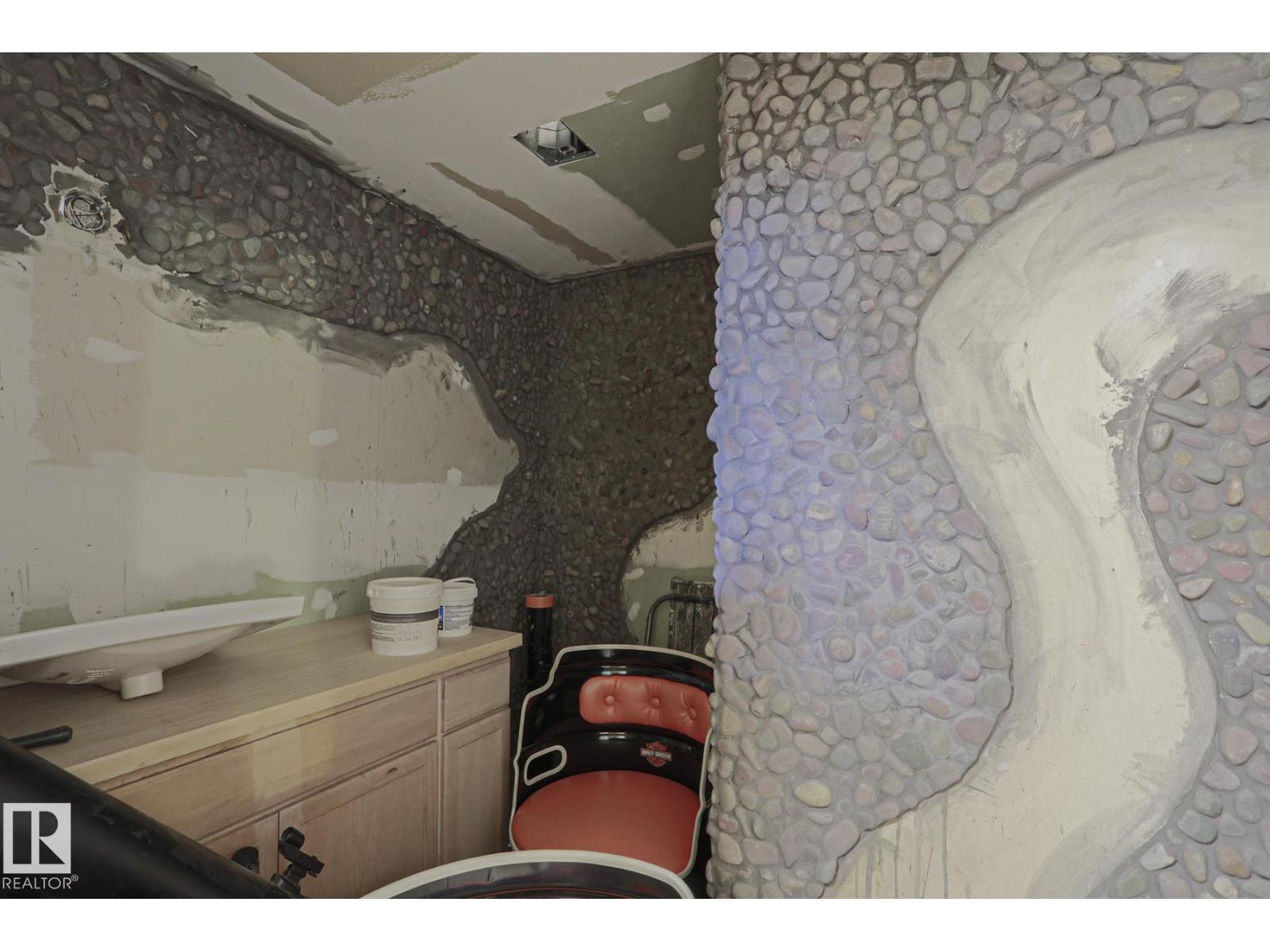 4506 154 AV NW - 44