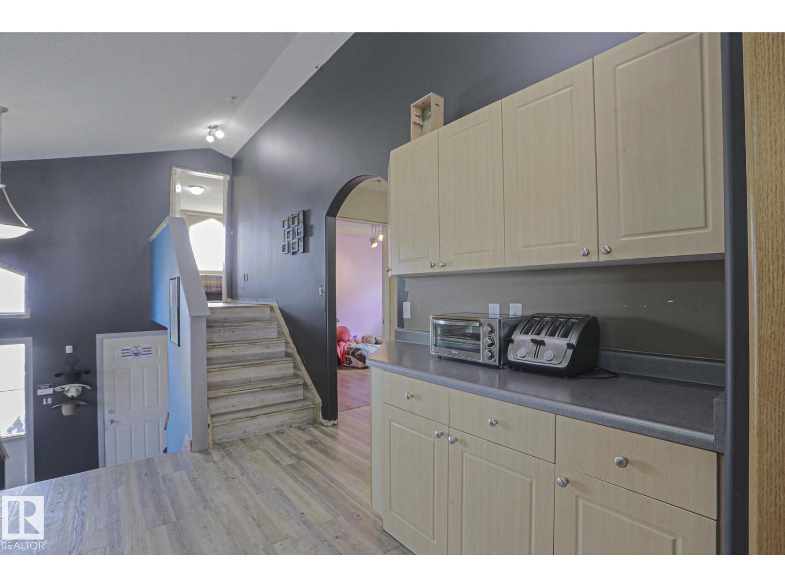 4506 154 AV NW - 6