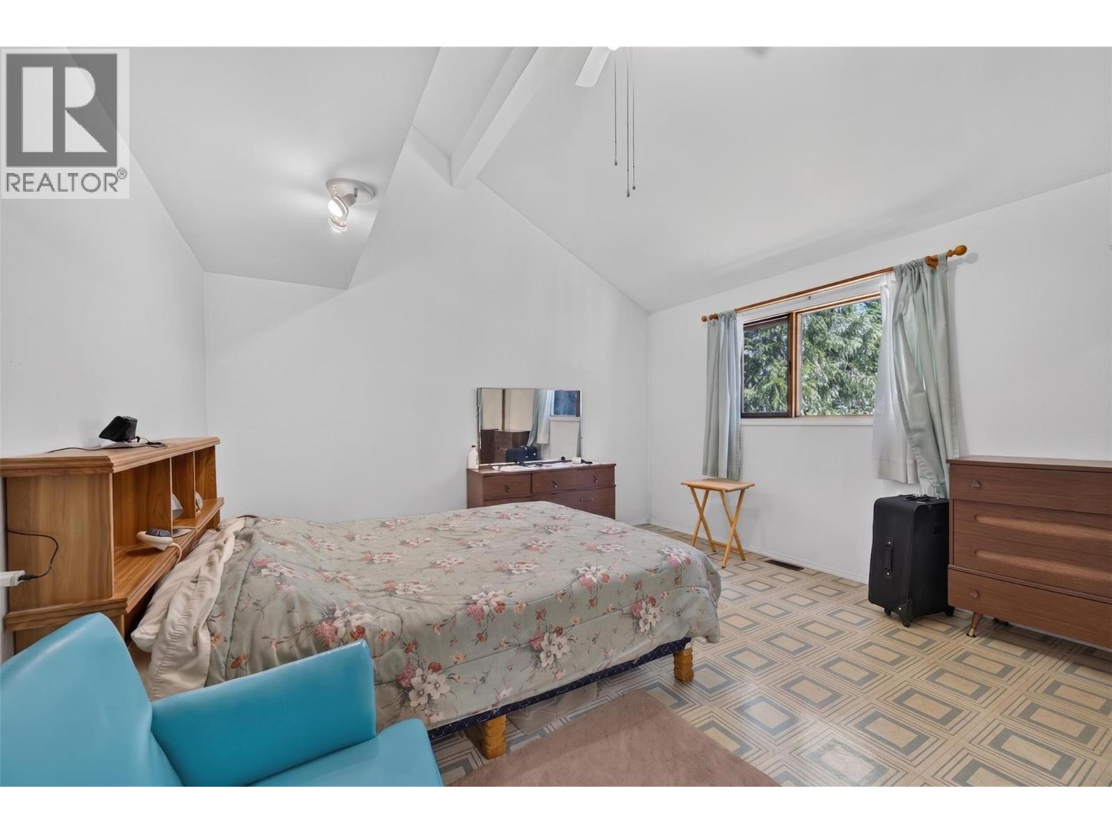 8981 Swanson Road, Swansea Point