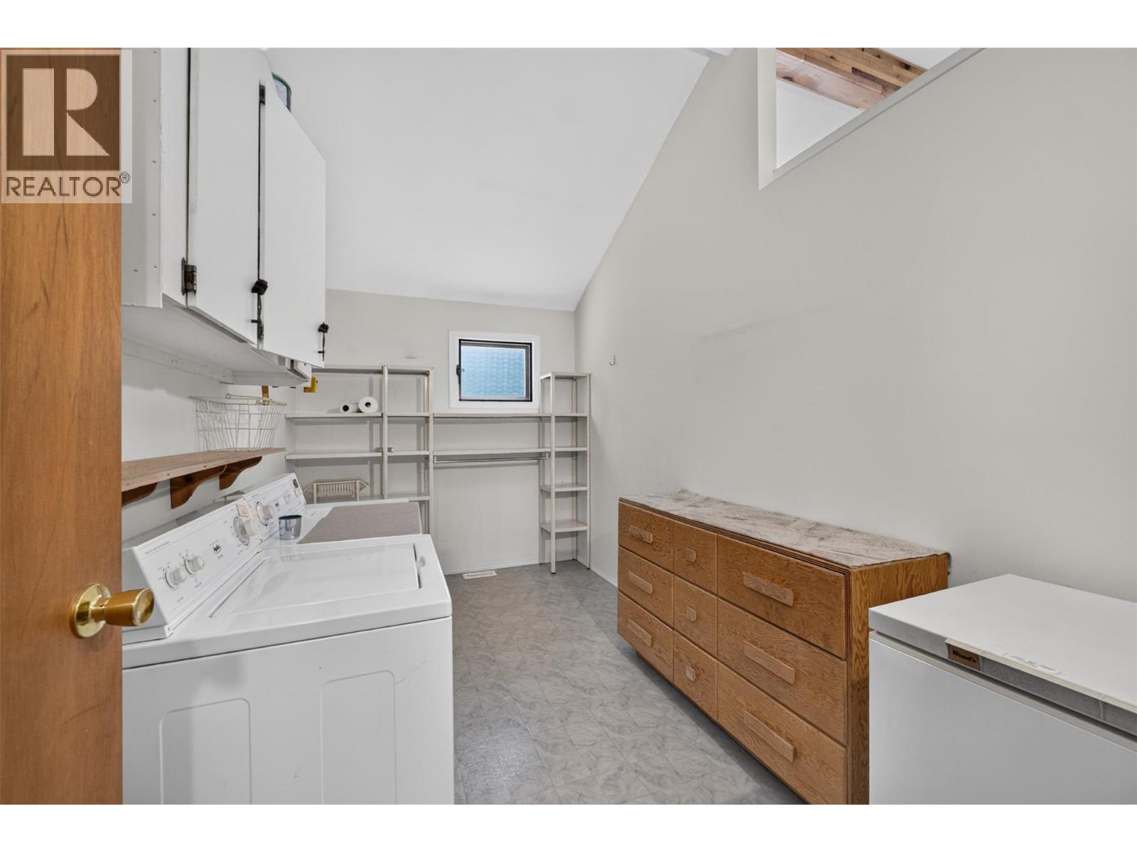 8981 Swanson Road, Swansea Point