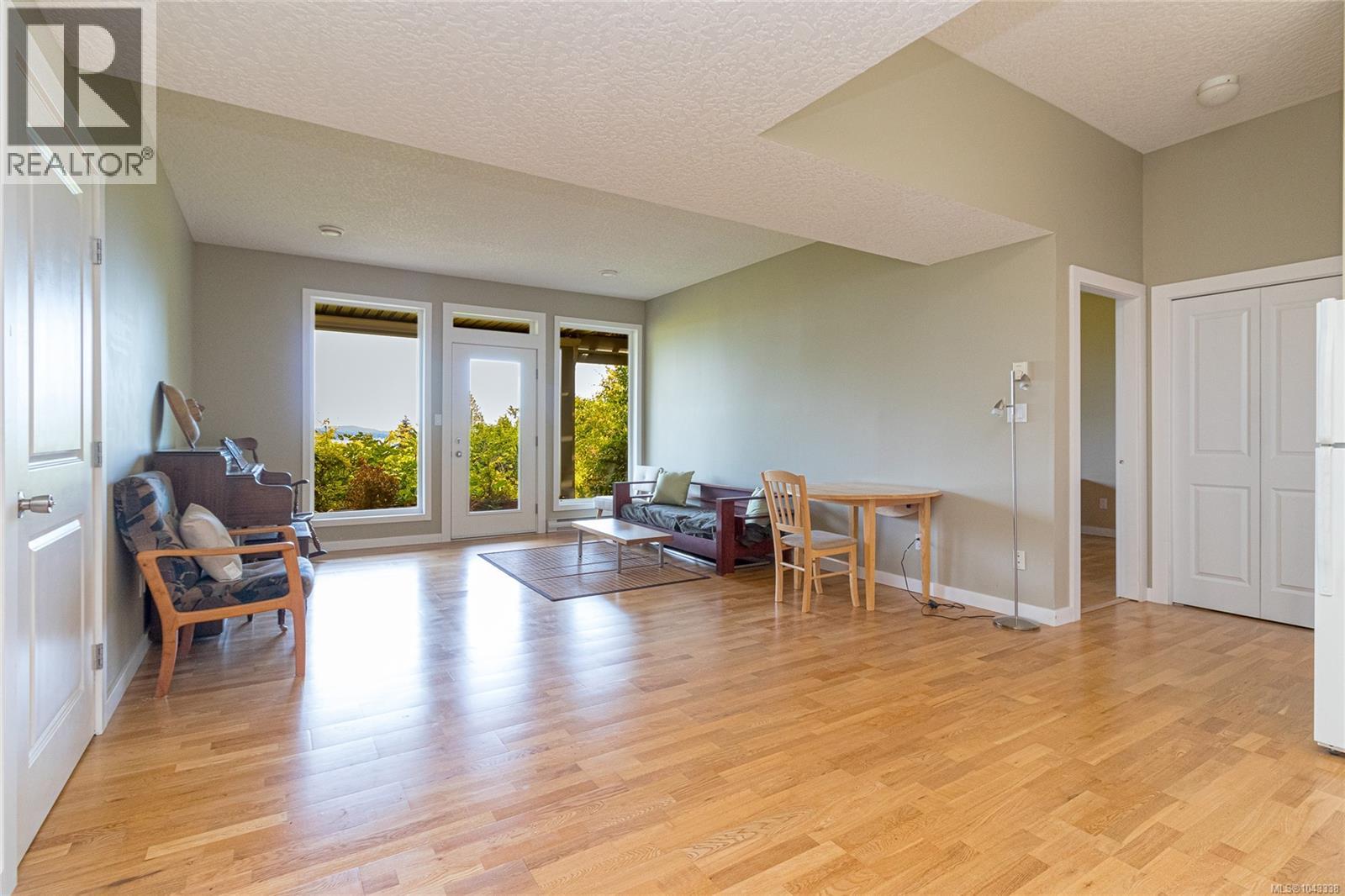2550 Seaview Rd - 45