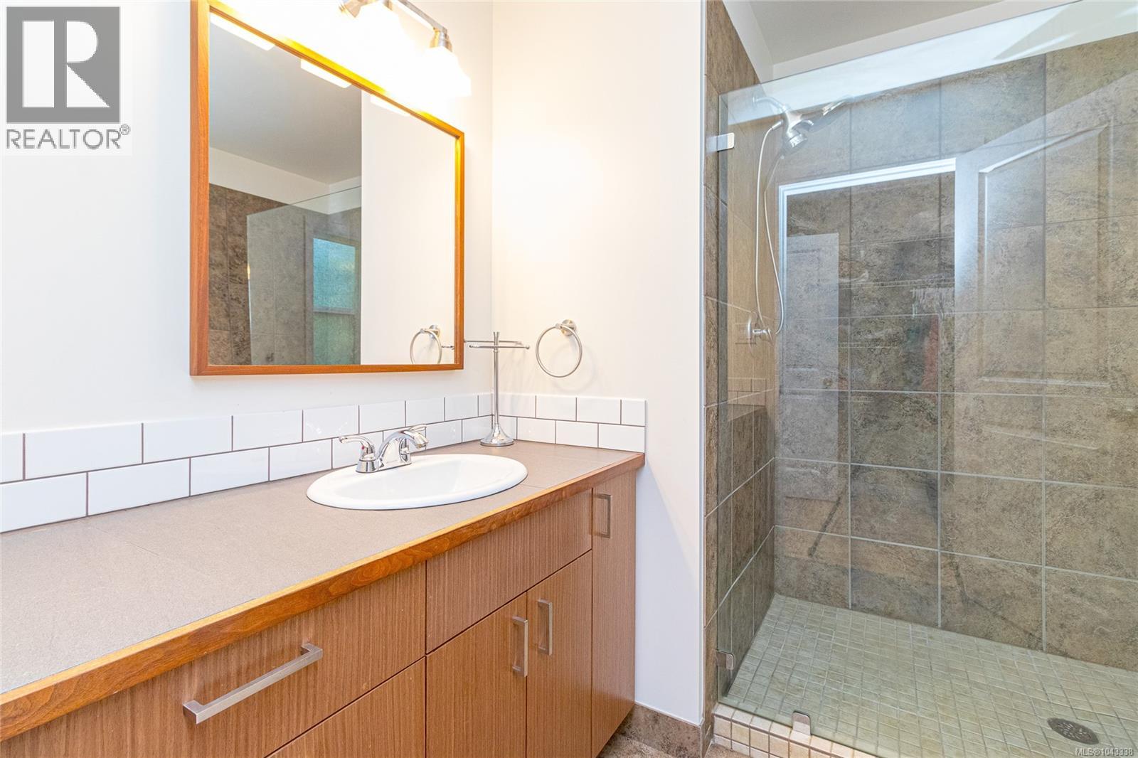 2550 Seaview Rd - 28