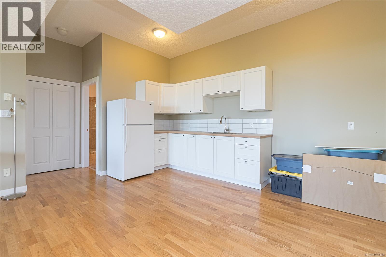 2550 Seaview Rd - 44