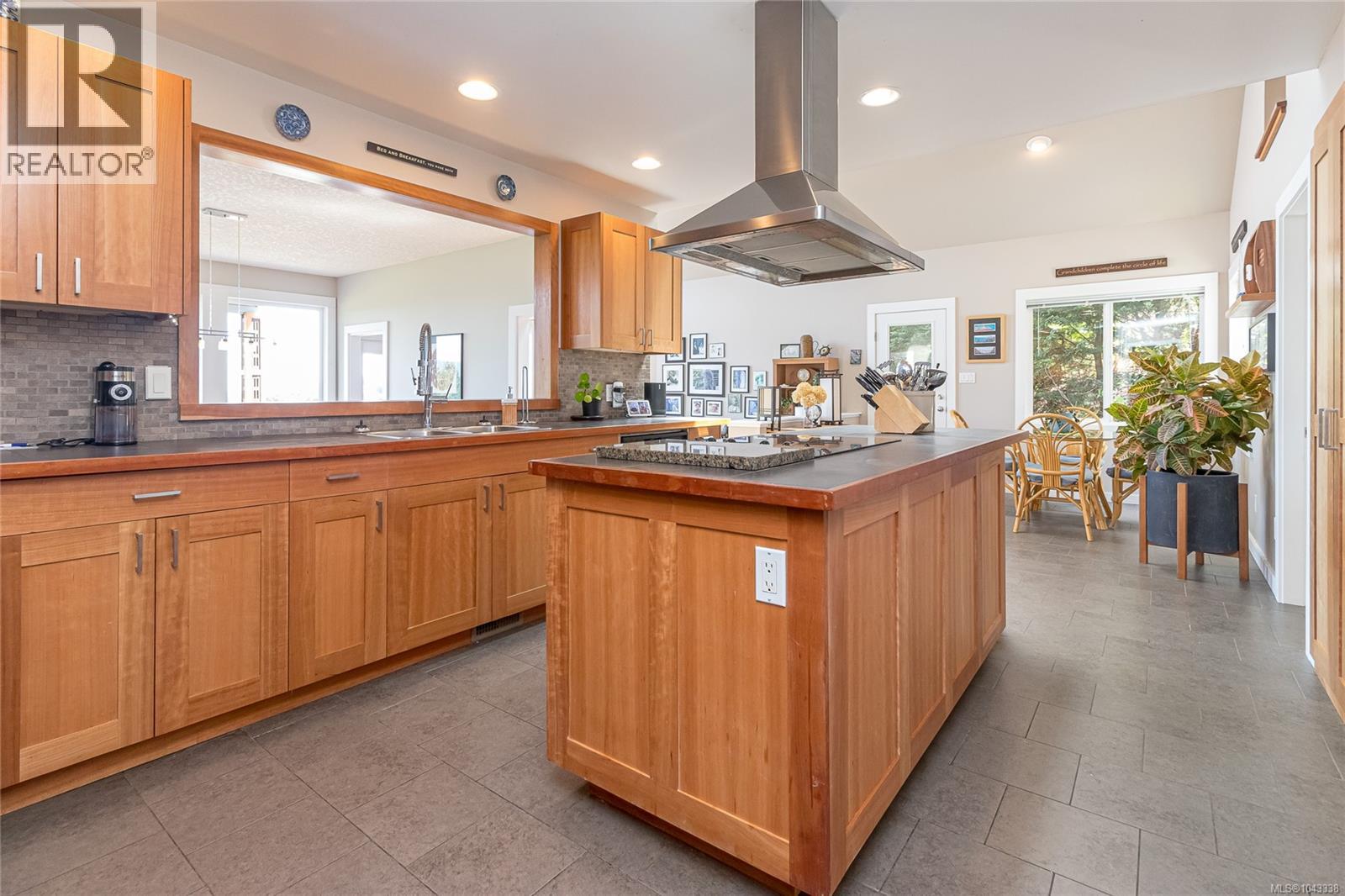 2550 Seaview Rd - 14
