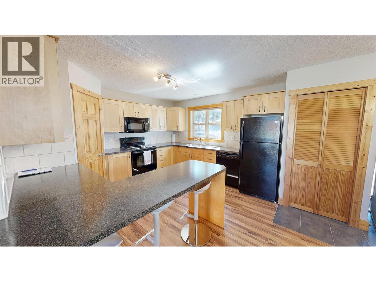 #93 4868 Riverview Drive - 6