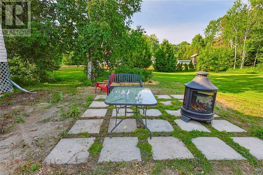 318 Chain Lake Road - 17