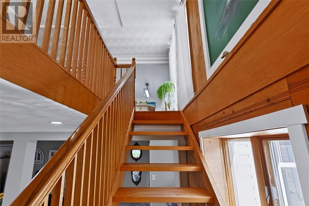 318 Chain Lake Road - 32