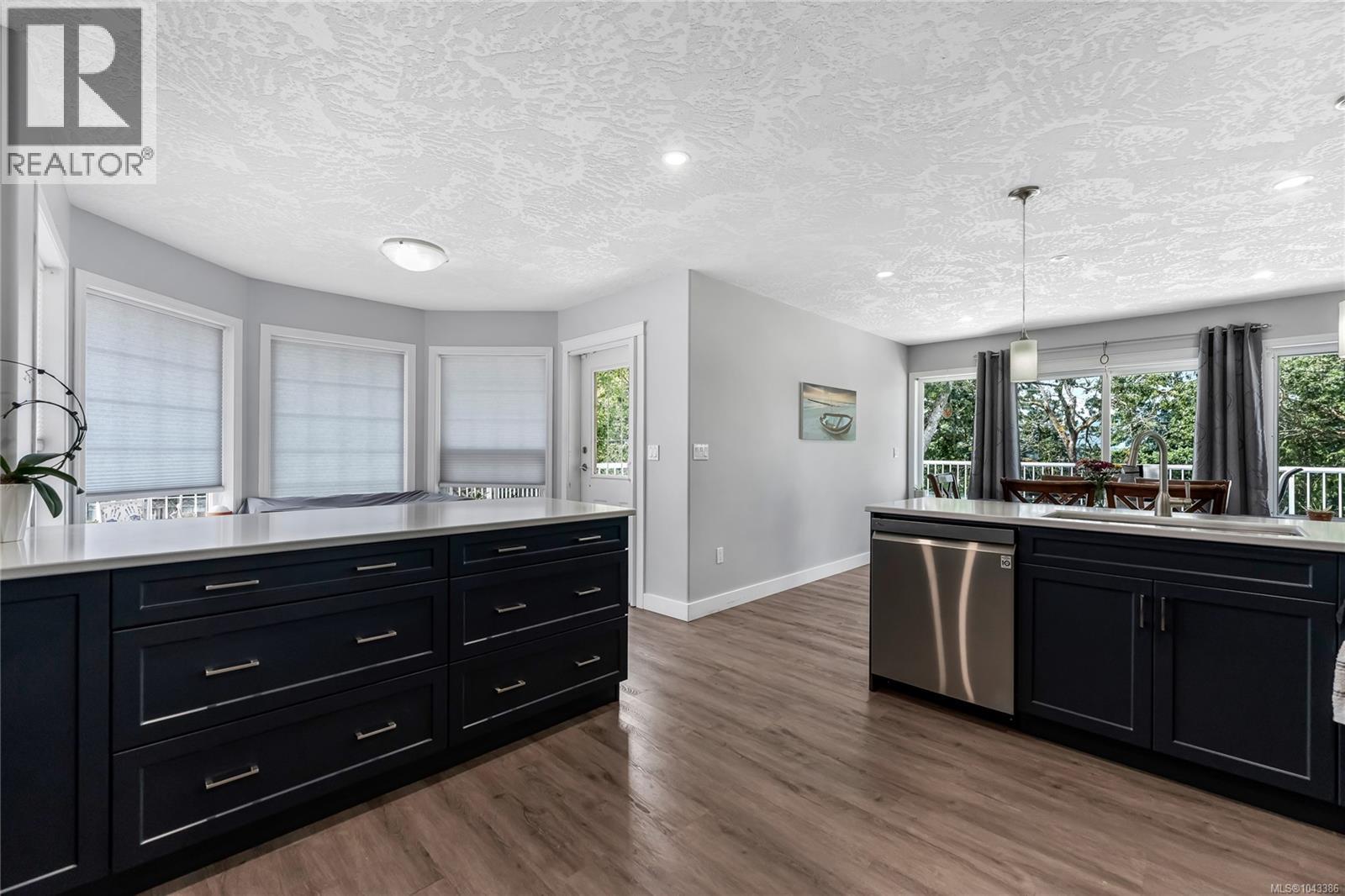 6037 Stonehouse Pl - 11
