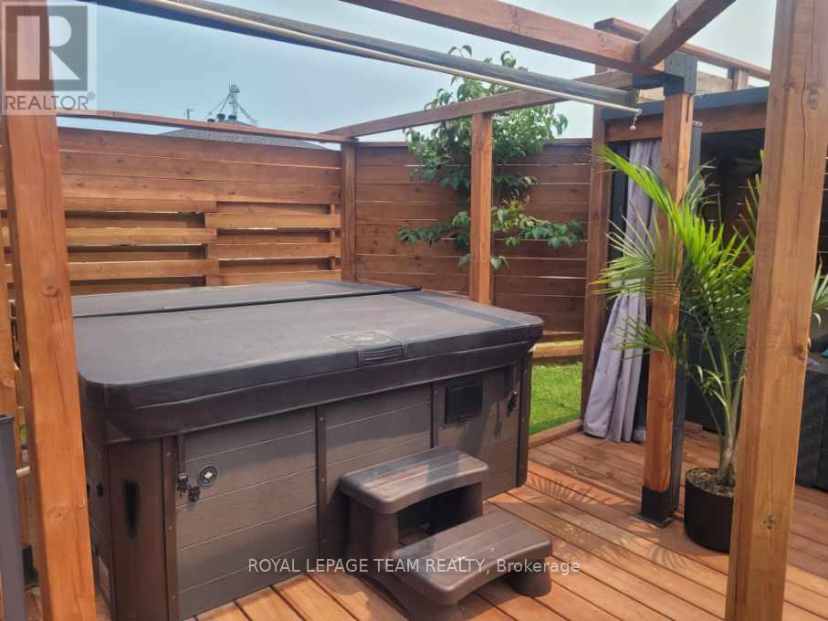 203 FILION STREET - 36