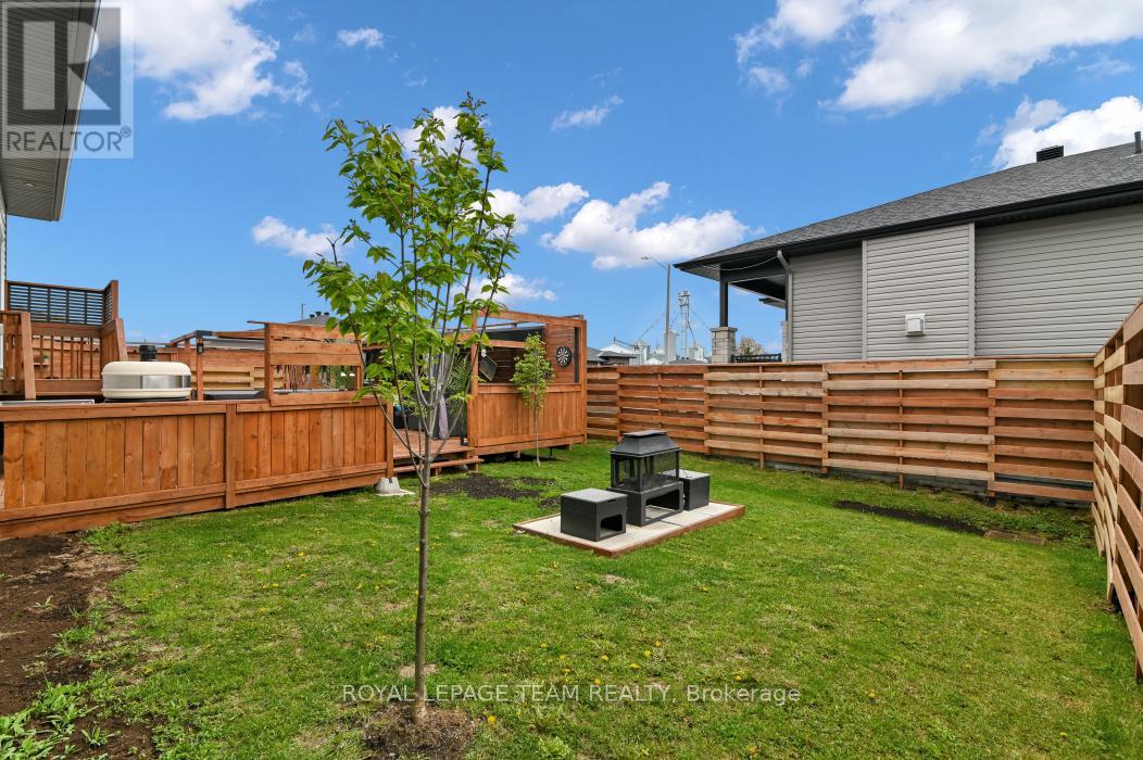 203 FILION STREET - 33