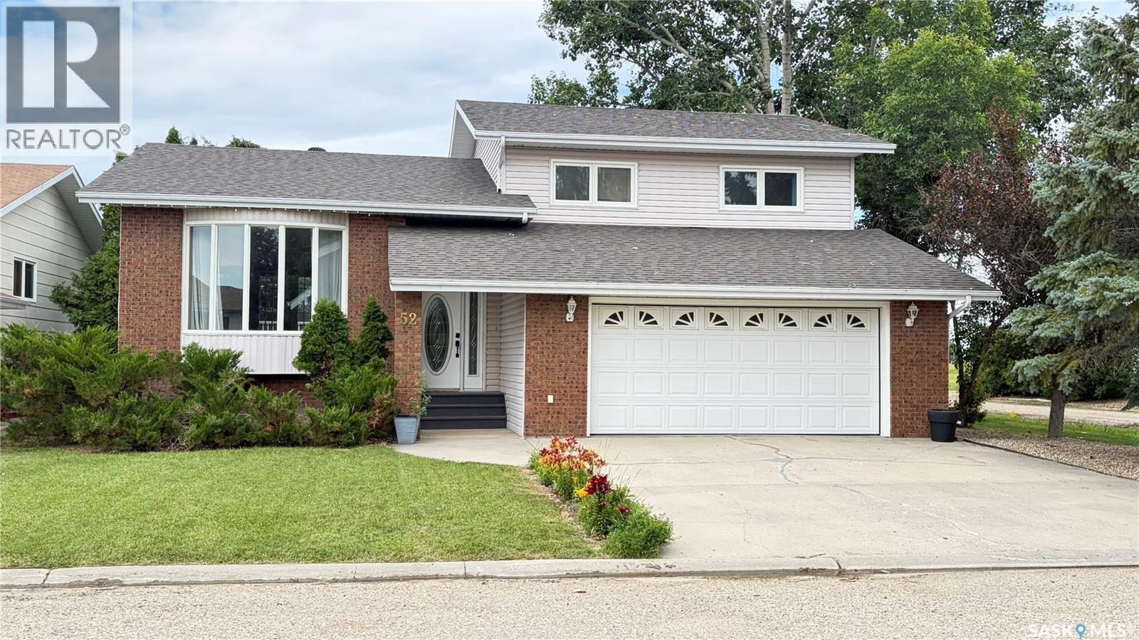 52 Harrigan CRESCENT - 1