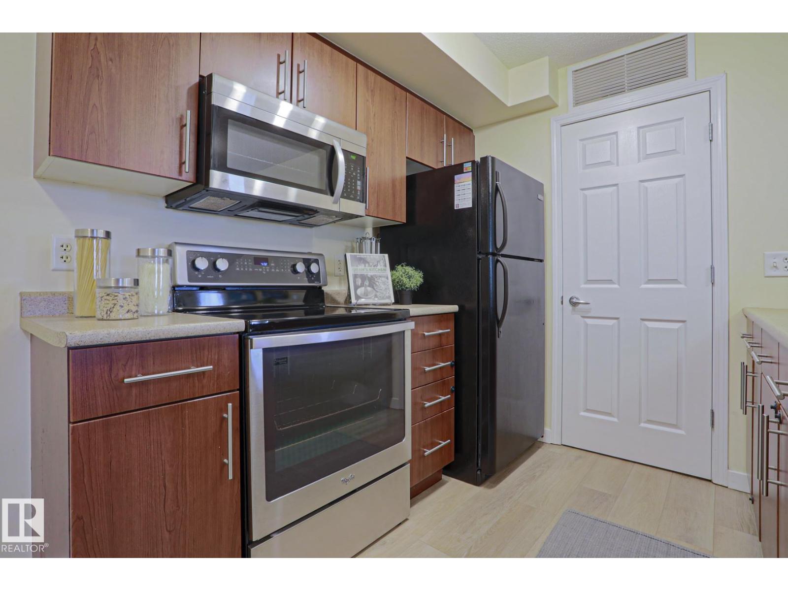 #211 6925 199 ST NW - 7