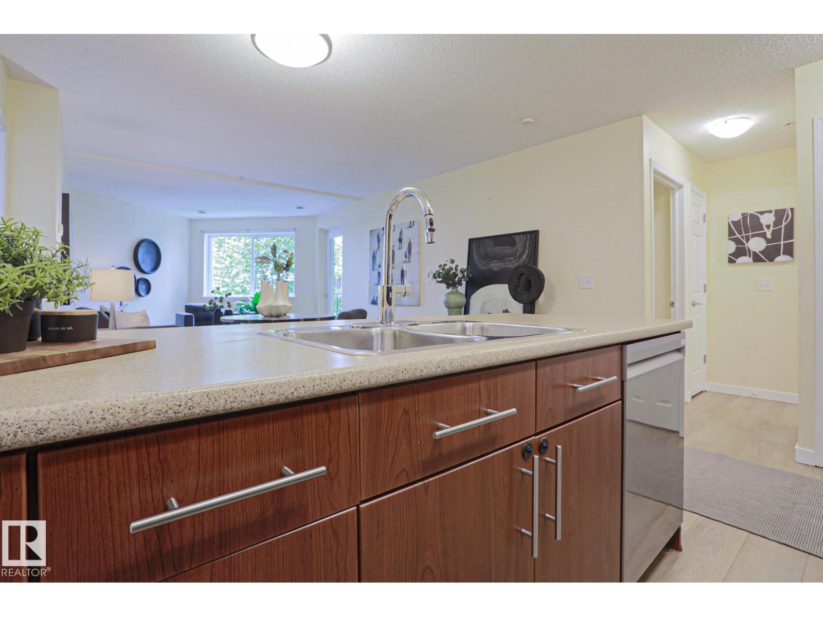 #211 6925 199 ST NW - 10