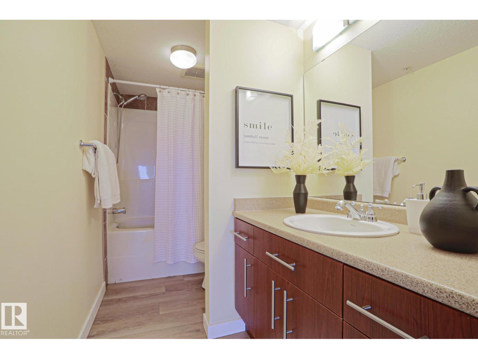 #211 6925 199 ST NW - 15