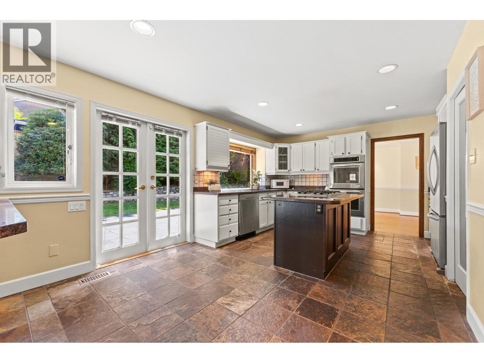 5 Bed, 3 Bath House for Sale in Delta – 462 CONNAUGHT DRIVE, Delta – MLS# R3146533 - Image 15