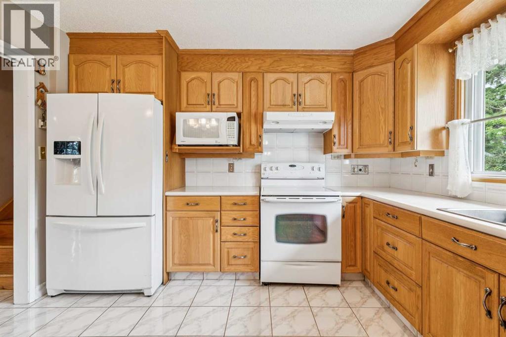 5036 Vallance Crescent NW - 11