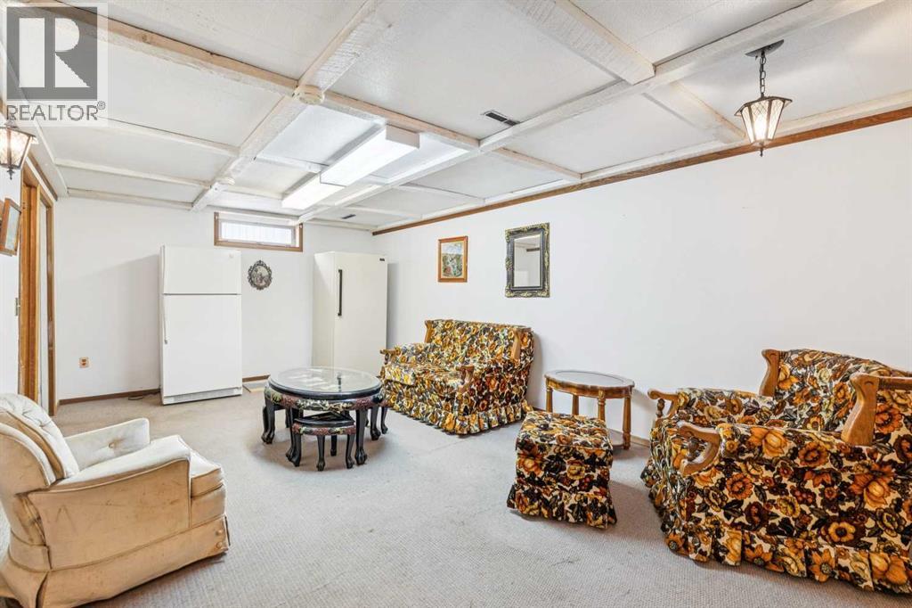 5036 Vallance Crescent NW - 23