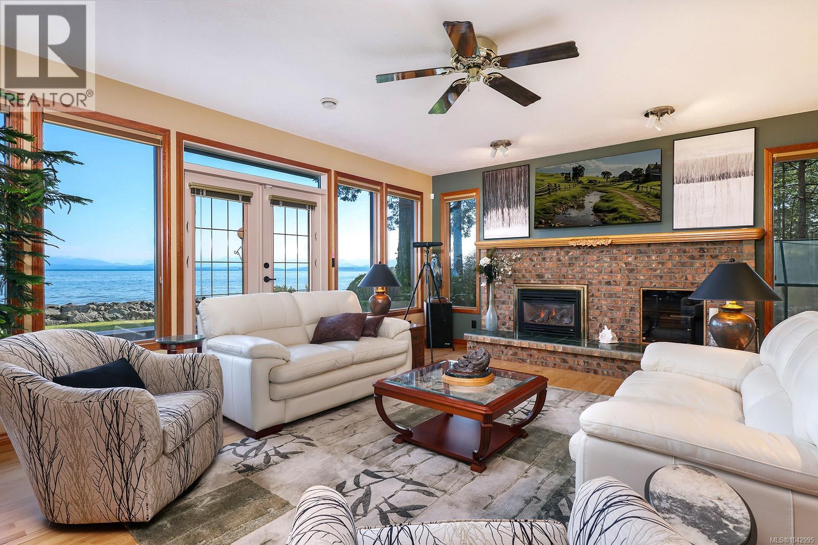 2288 Oyster Garden Rd, Oyster River