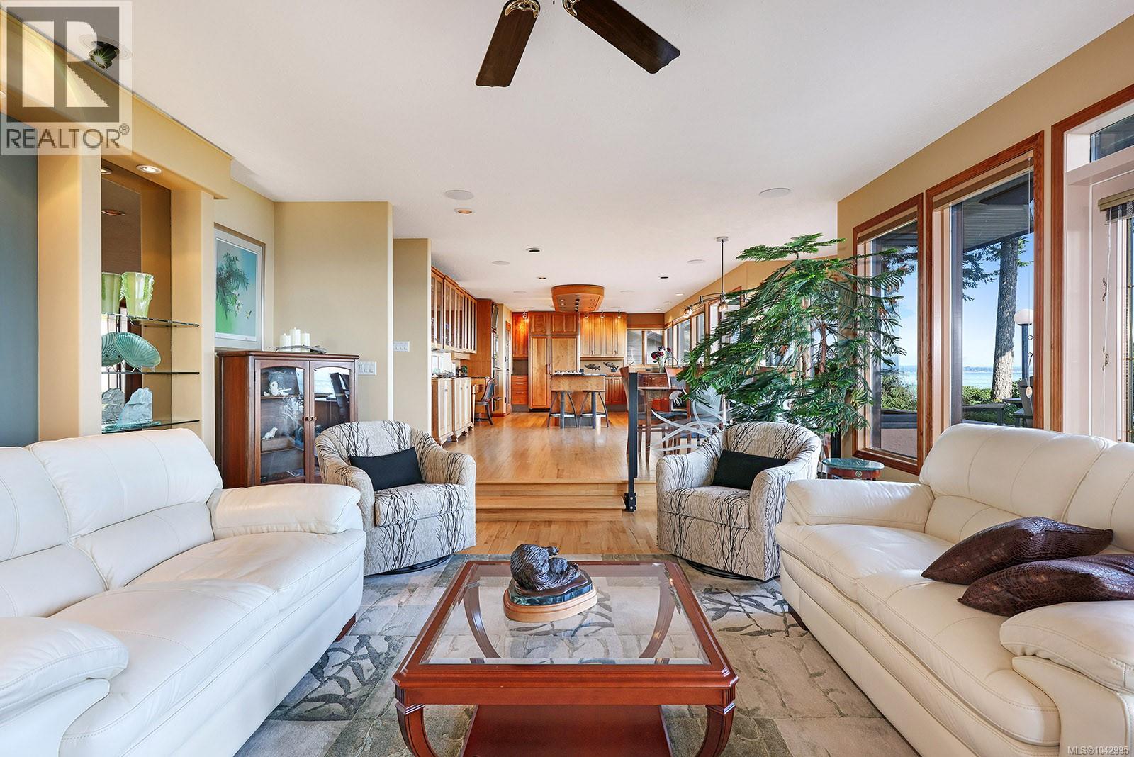 2288 Oyster Garden Rd, Oyster River