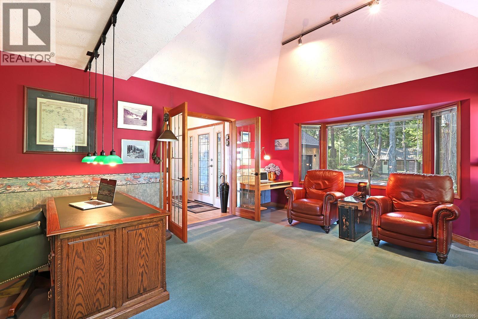 2288 Oyster Garden Rd, Oyster River