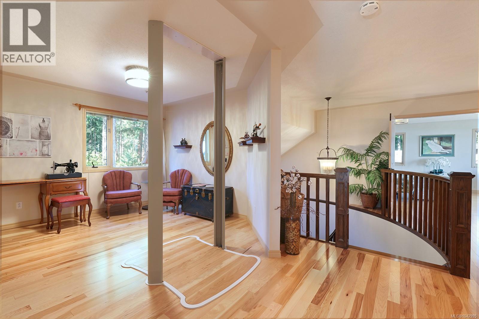 2288 Oyster Garden Rd, Oyster River