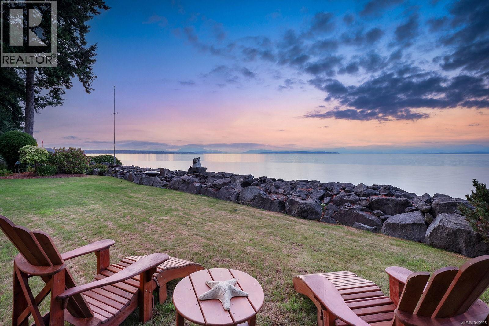 2288 Oyster Garden Rd, Oyster River