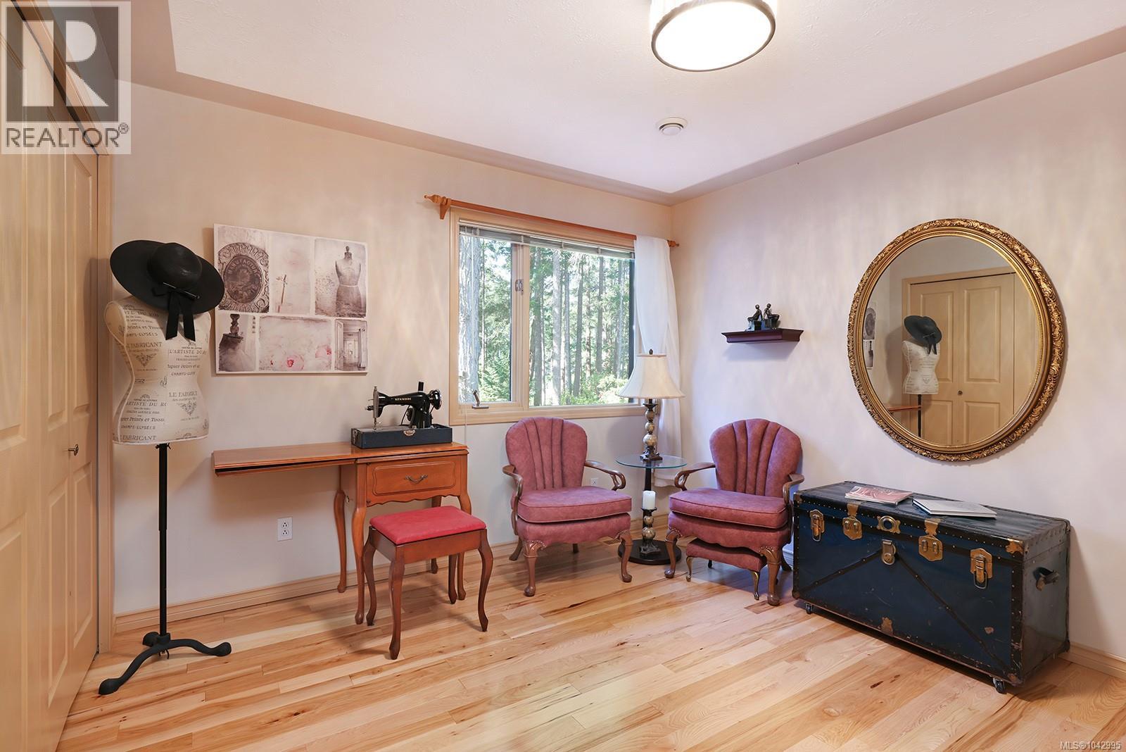2288 Oyster Garden Rd, Oyster River