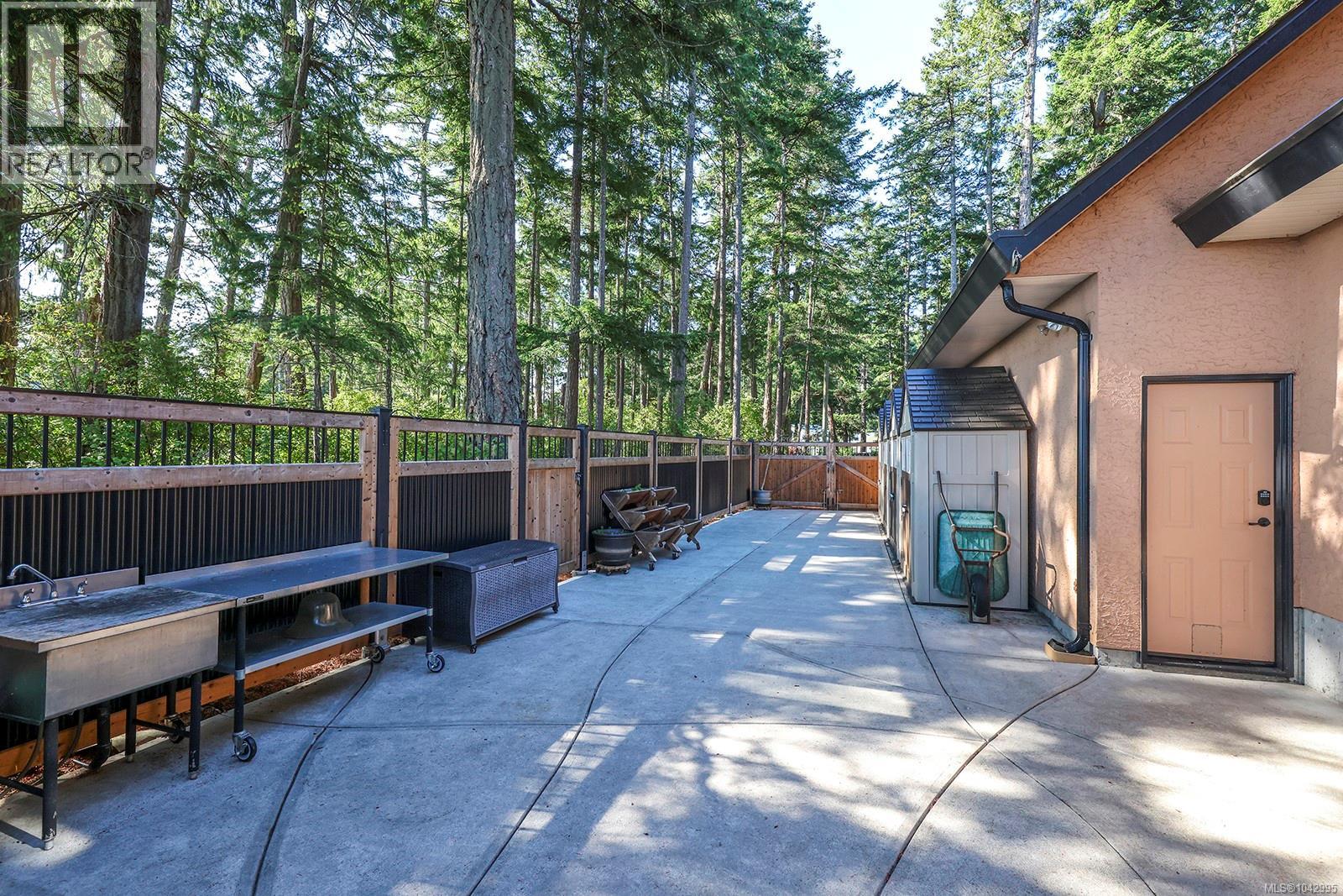 2288 Oyster Garden Rd, Oyster River