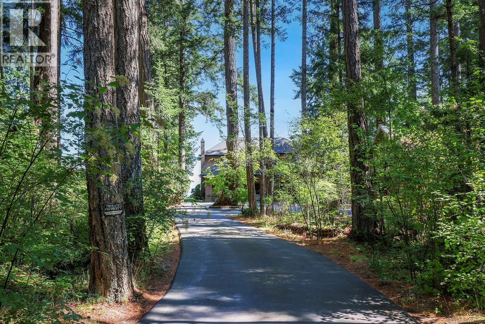 2288 Oyster Garden Rd, Oyster River