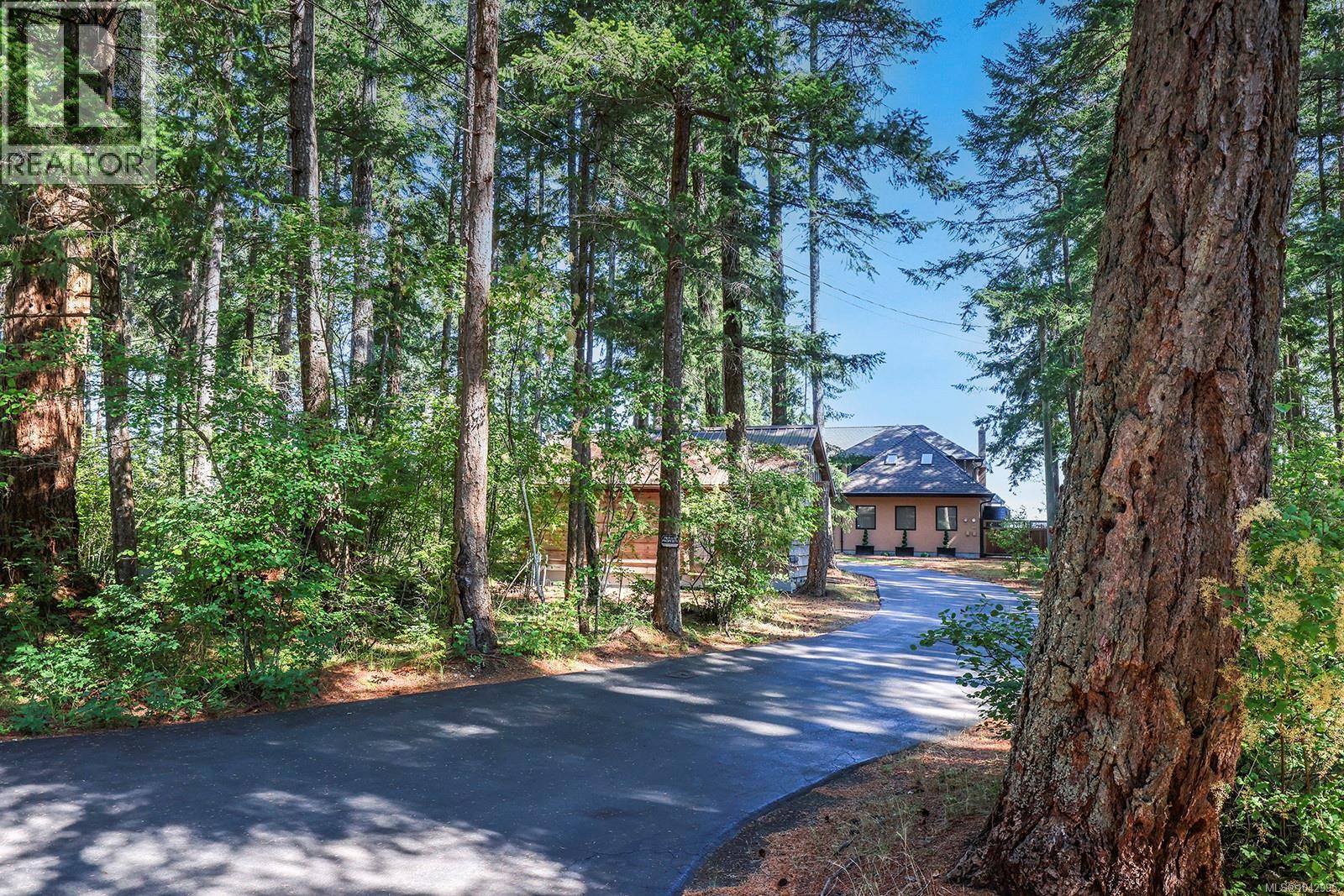 2288 Oyster Garden Rd, Oyster River