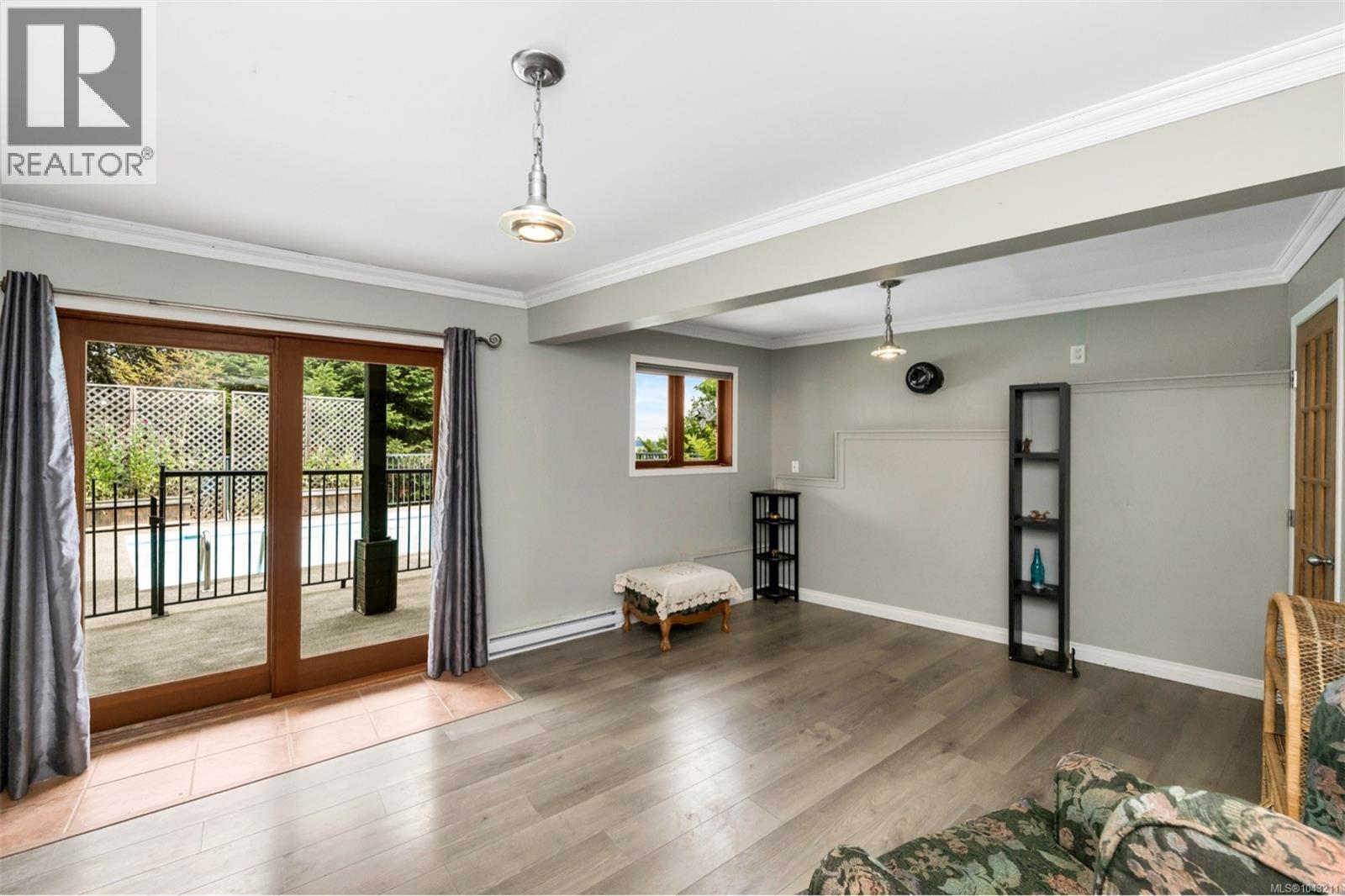 2581 Seaview Rd - 53