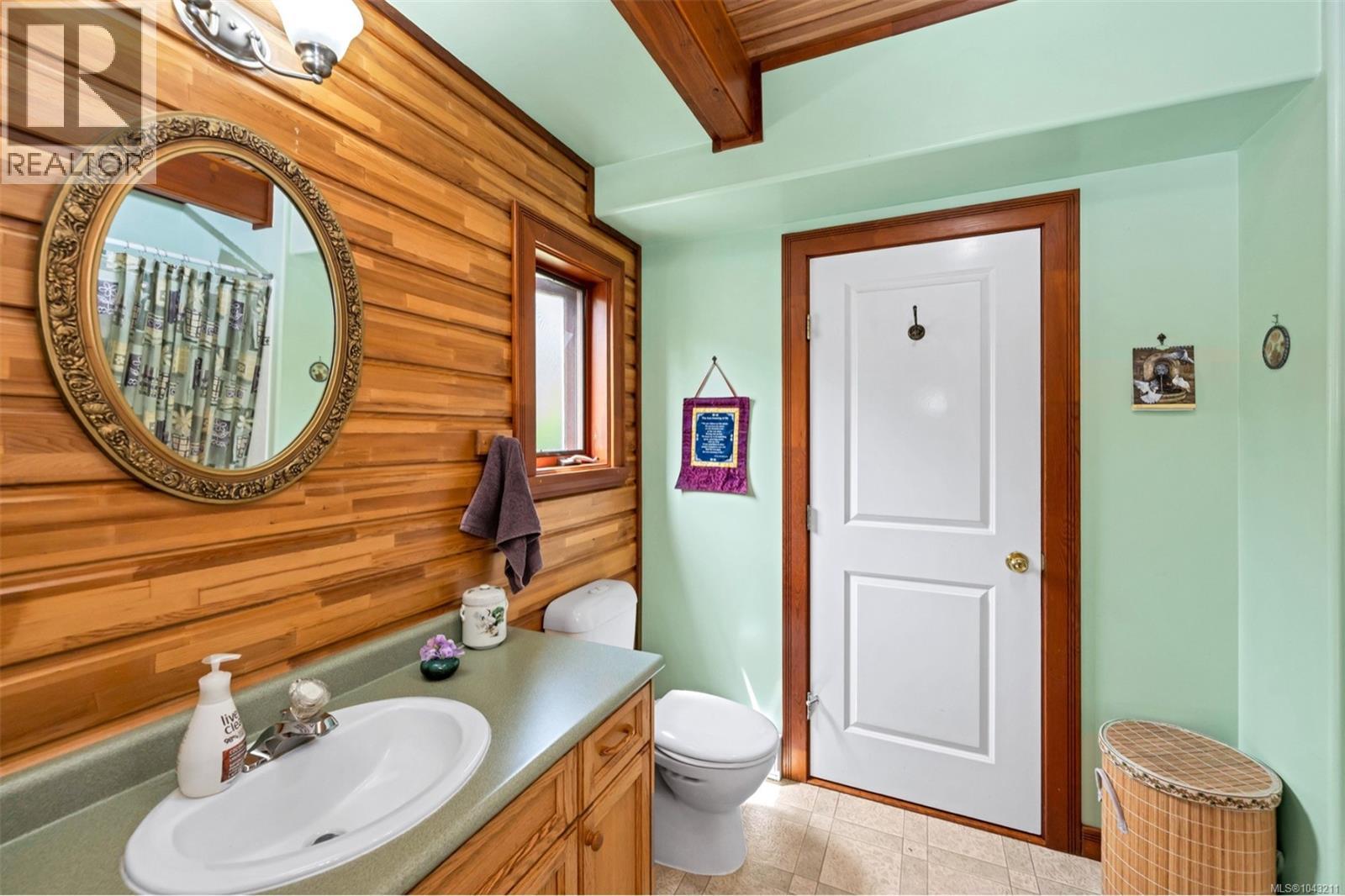 2581 Seaview Rd - 44