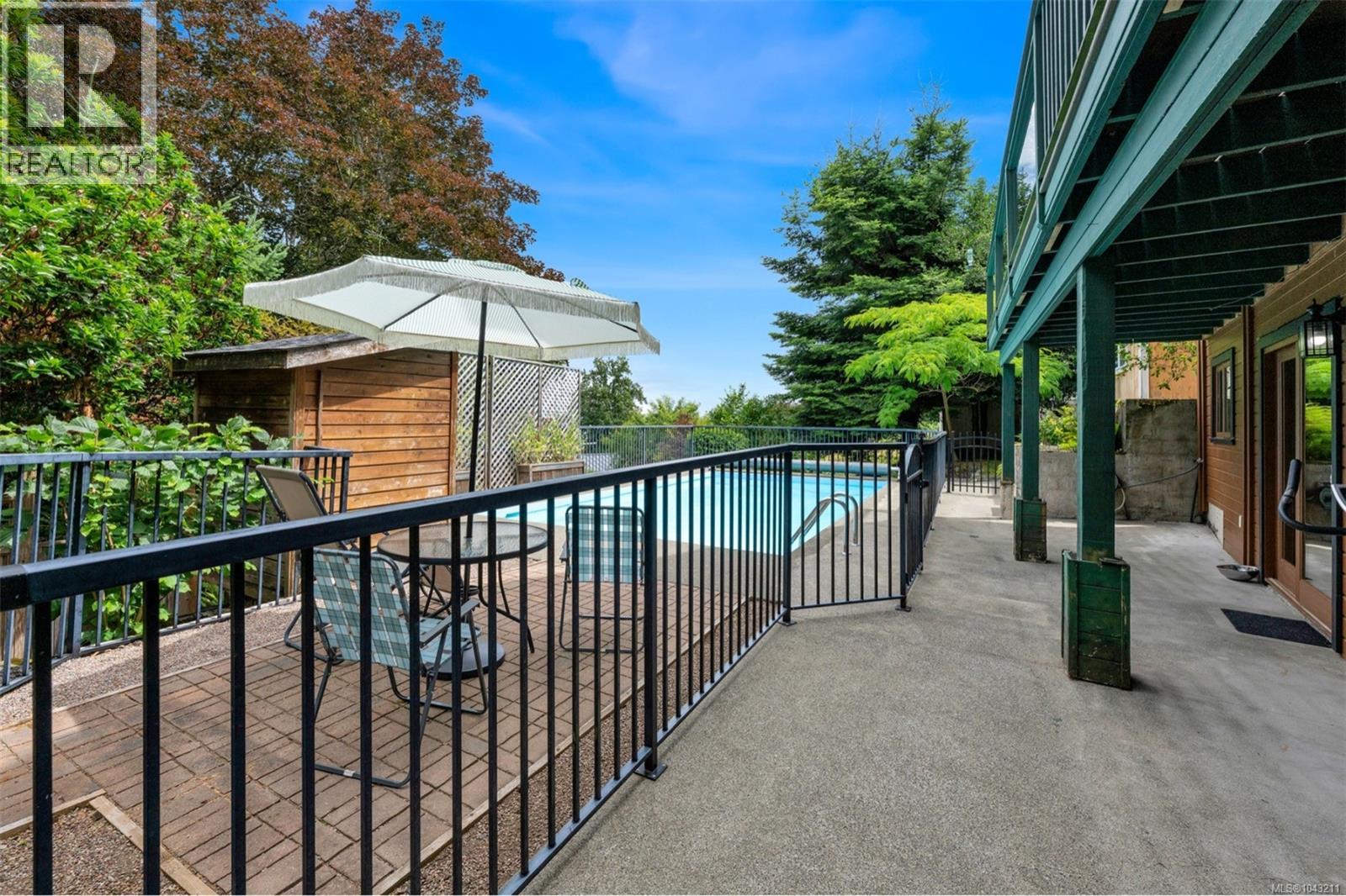 2581 Seaview Rd - 52