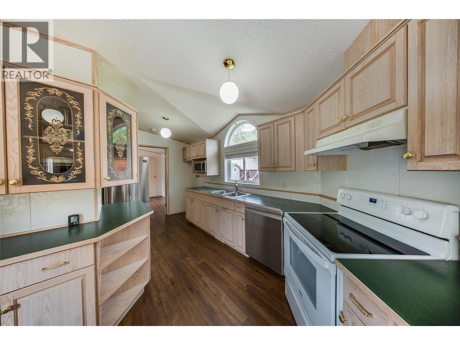 #54 500 16th Avenue - 4